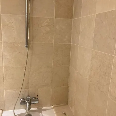 F Down Incosol Rio Real 公寓 *