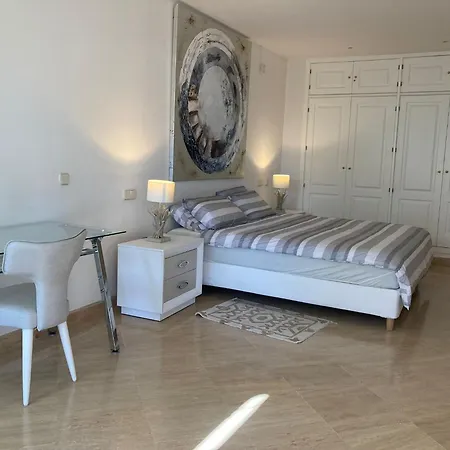 F Down Incosol Rio Real 公寓 *