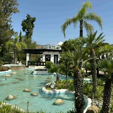 F Down Incosol Rio Real 公寓